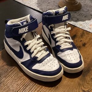 Nike Kids Court Borough Mid 2 Shoes Y4.5
